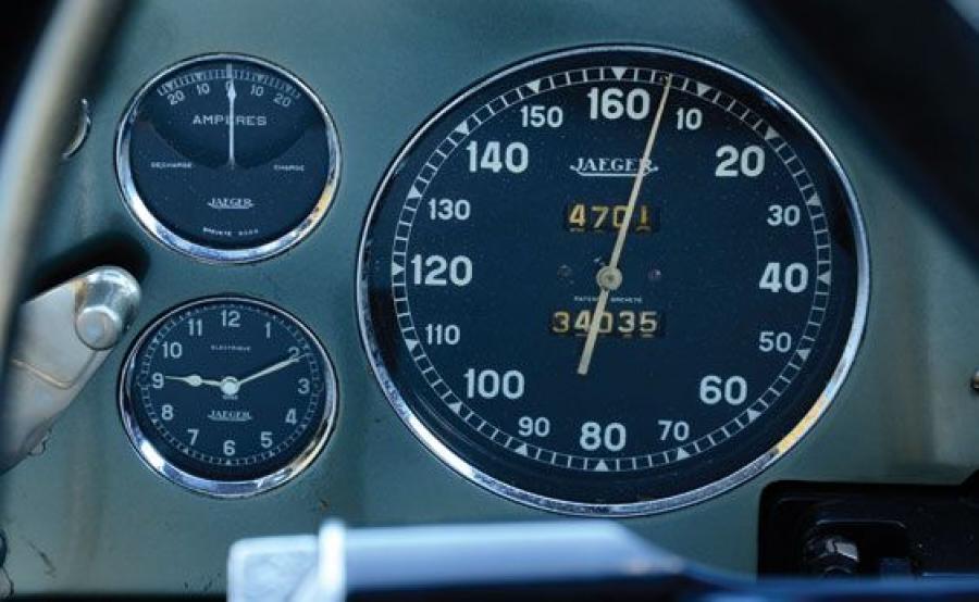 Панель приборов Avions Voisin C25 Cimier Coupe 1935 года  (фото 11 из 20)